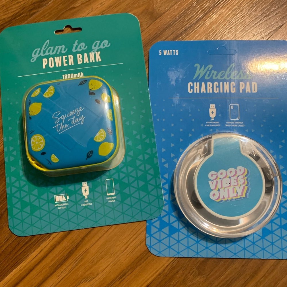 Phone charger gift set